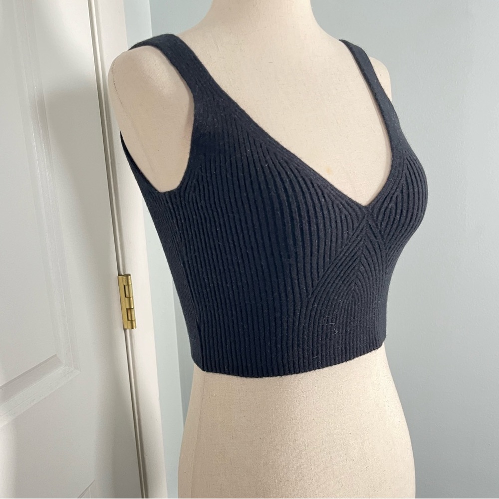 J.Crew Cashmere-blend cropped sweater-tank size S NWT - Picture 5 of 10